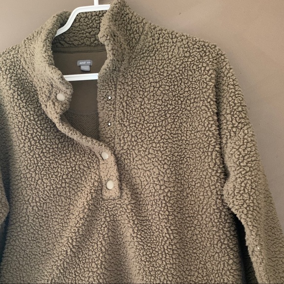 Aerie sherpa quarter button up! - Picture 3 of 3